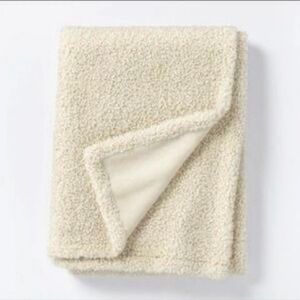 NWT Threshold Studio McGee Throw Blanket